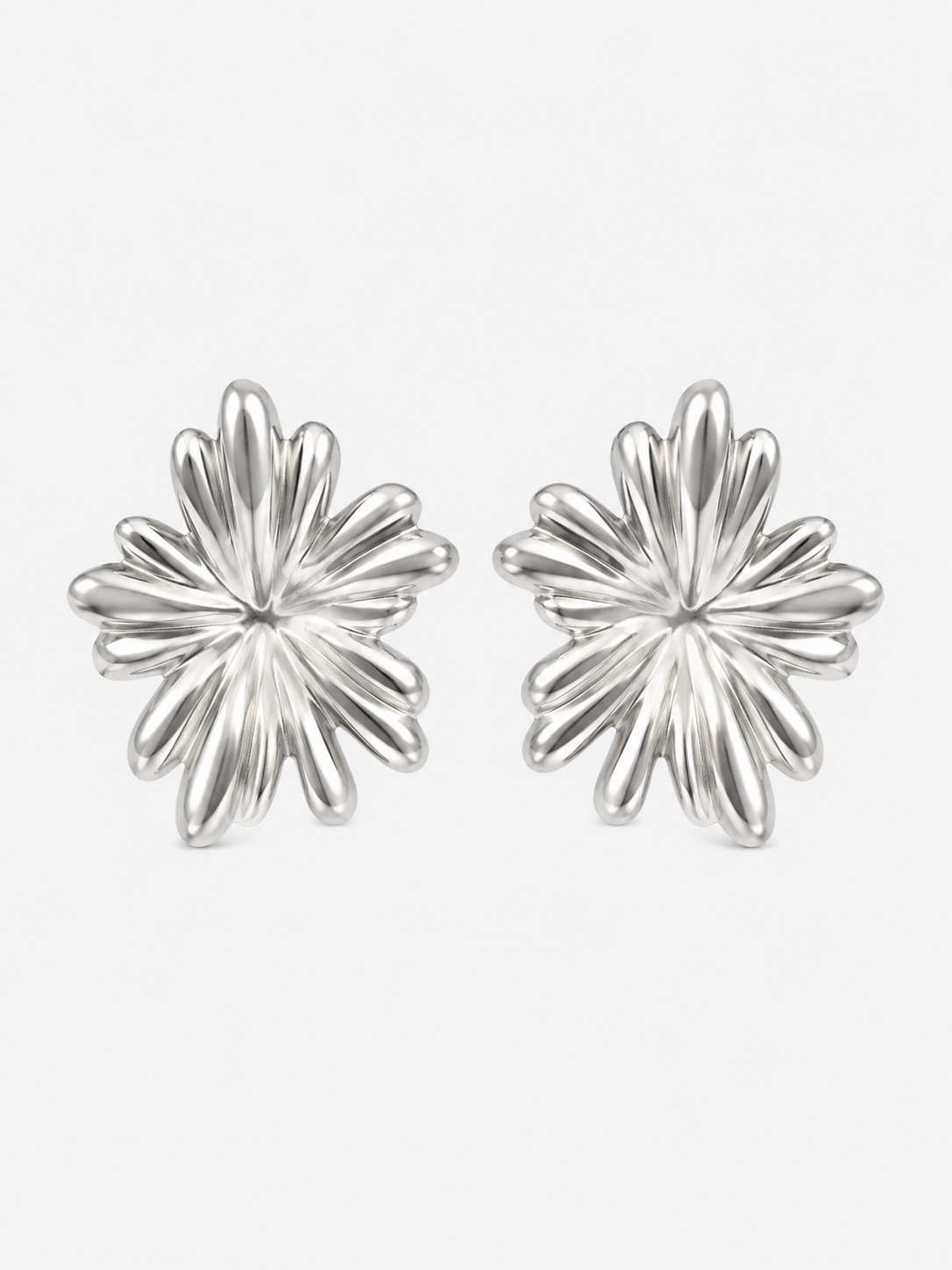 Aretes Flor Plateada